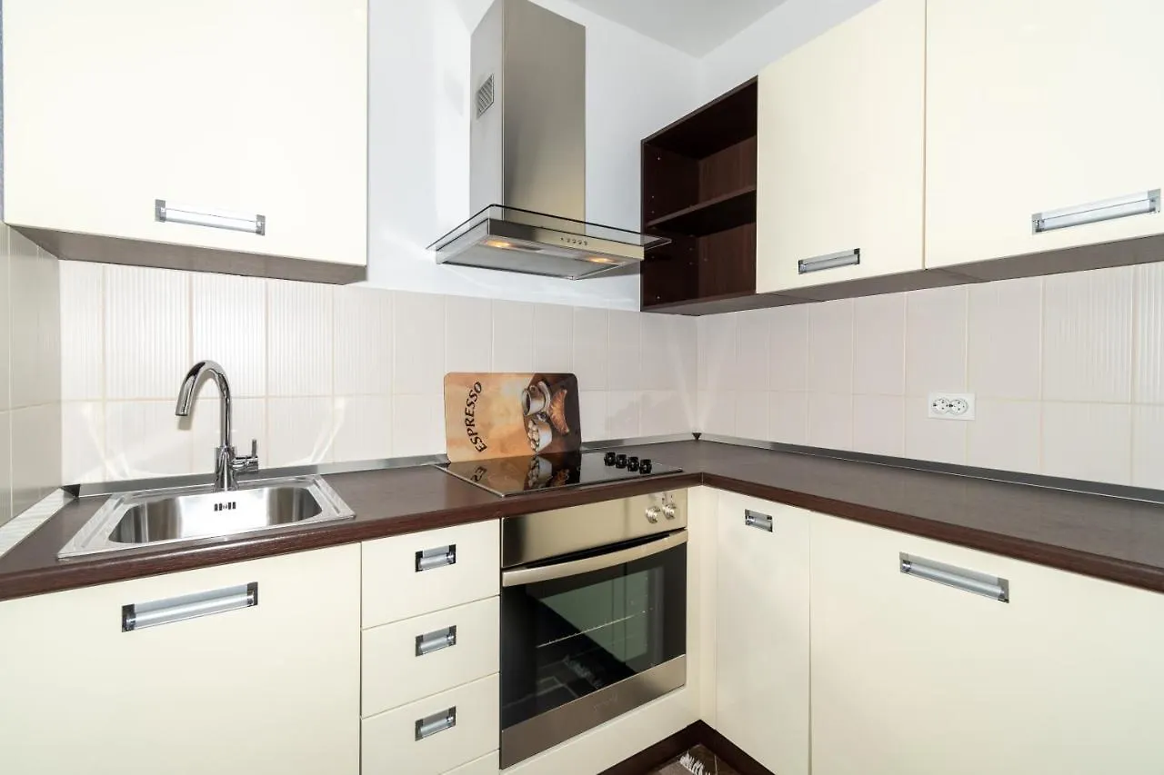 Trstenik Beach Apartment Split Croatie